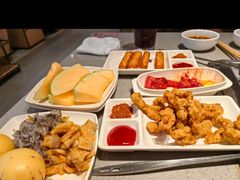 -海底捞火锅(新松江路生日主题店)