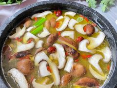 -鲁朗边巴次仁农家石锅