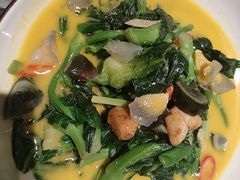 -八府香鸭·啫啫煲(华山路店)