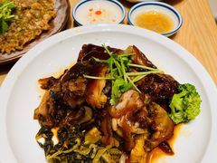 酱肉糯猪脚拼四点金-潮巷·老潮汕美食集市(欢乐港湾店)
