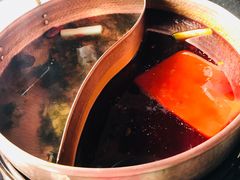 鸳鸯锅-老墙根涮肉·铜锅·烧烤(欢乐谷·王四营店)