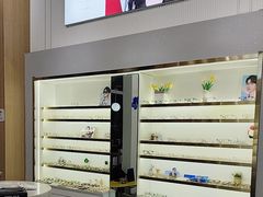 -视野联行眼镜·蔡司·控优点授权(长白万象汇店)