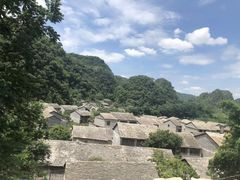 -高荡千年布依古寨旅游景区