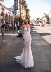 -Renee芮亦婚纱(原丽莎)