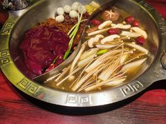 -湊湊火锅·茶憩(新中关购物中心店)