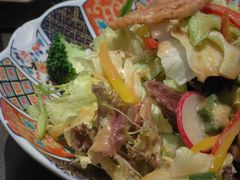 -铭牛烧肉·和牛海鲜自助(高新月牙湖店)