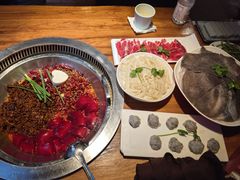 -城墙拐拐火锅(三峡广场黑金冠店)