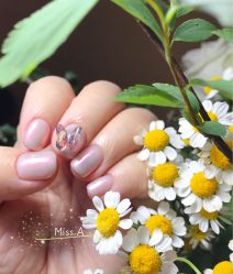 -Miss·A日式美甲美睫