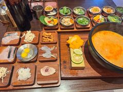 -银米·云南传统过桥米线(双廊黑金冠店)