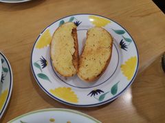 蒜香烤面包-萨莉亚意式餐厅(南京环亚凯瑟琳广场店)