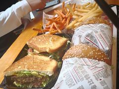 -The Habit Burger Grill 哈比特汉堡(复兴soho店)
