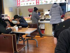 大堂-顺溜·手工刀削面·黑金店(铜锣湾店)