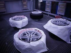 -蜂鸟快修喷漆钣喷汽修旗舰工厂(军工路店)