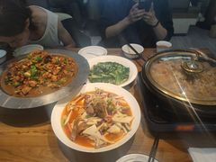 -俭寨大盘鸡·手抓肉·烧烤新疆菜(乌苏路店)
