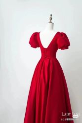 -Lady  Jane高端婚纱礼服馆