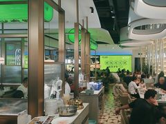 -洪氏嗨捞·广东猪肚鸡·椰子鸡火锅(西咸万象城店)