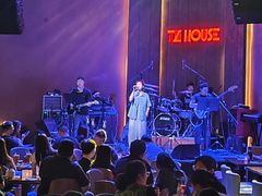 -TZ House音乐现场(来福士中心店)