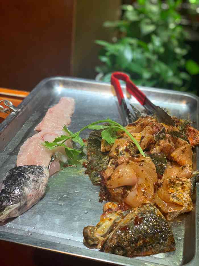 三味渔府(太阳市店)-"鱼挺好吃的,环境可以,过节人不多,但是没.