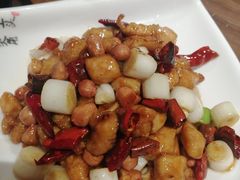 宫保鸡丁-有红鸡毛店·川菜(建设路店)