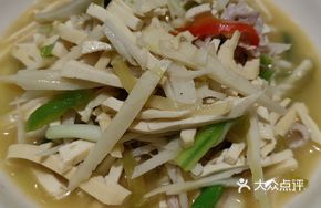 Bamboo Shoot and Tofu Skin Stir-Fry