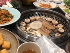 -草家酱蟹炭火烤肉店(珲春南路一店)