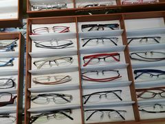 -广州宝岛眼镜武汉和光眼镜市场西区店