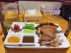 -肘子酥·天津菜·特色捞面(德云社店)