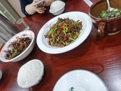 -湖南人家湘菜馆(镇江路店)