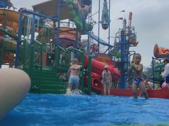 -泸州欢乐派海滩公园