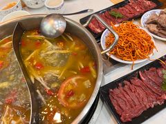 特色酸汤牦牛肉-田村·酸汤鲜牦牛肉火锅(布达拉宫广场店)