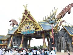 -七彩云南欢乐世界