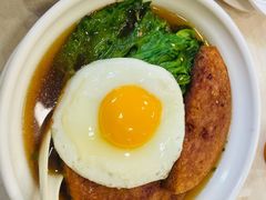 餐蛋公仔面-喜莲咖啡