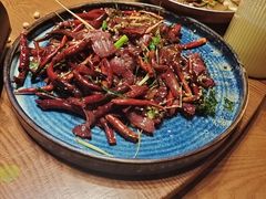 -老滇山寨•云南特色菜•地方菜•民族风情歌舞表演(金碧店)