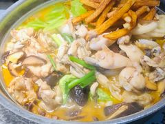 鸡汤菌菇汤锅-蛙小侠(卓悦里店)