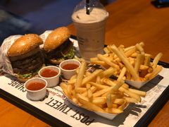 -The Habit Burger Grill 哈比特汉堡(复兴soho店)