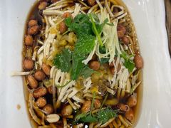 烫干丝-老季市·三代非遗传承·地标美食老汁鸡(工农路店)