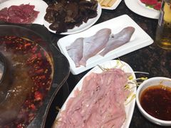 -小天鹅火锅·一线江景洪鼎旗舰店(洪崖洞店)