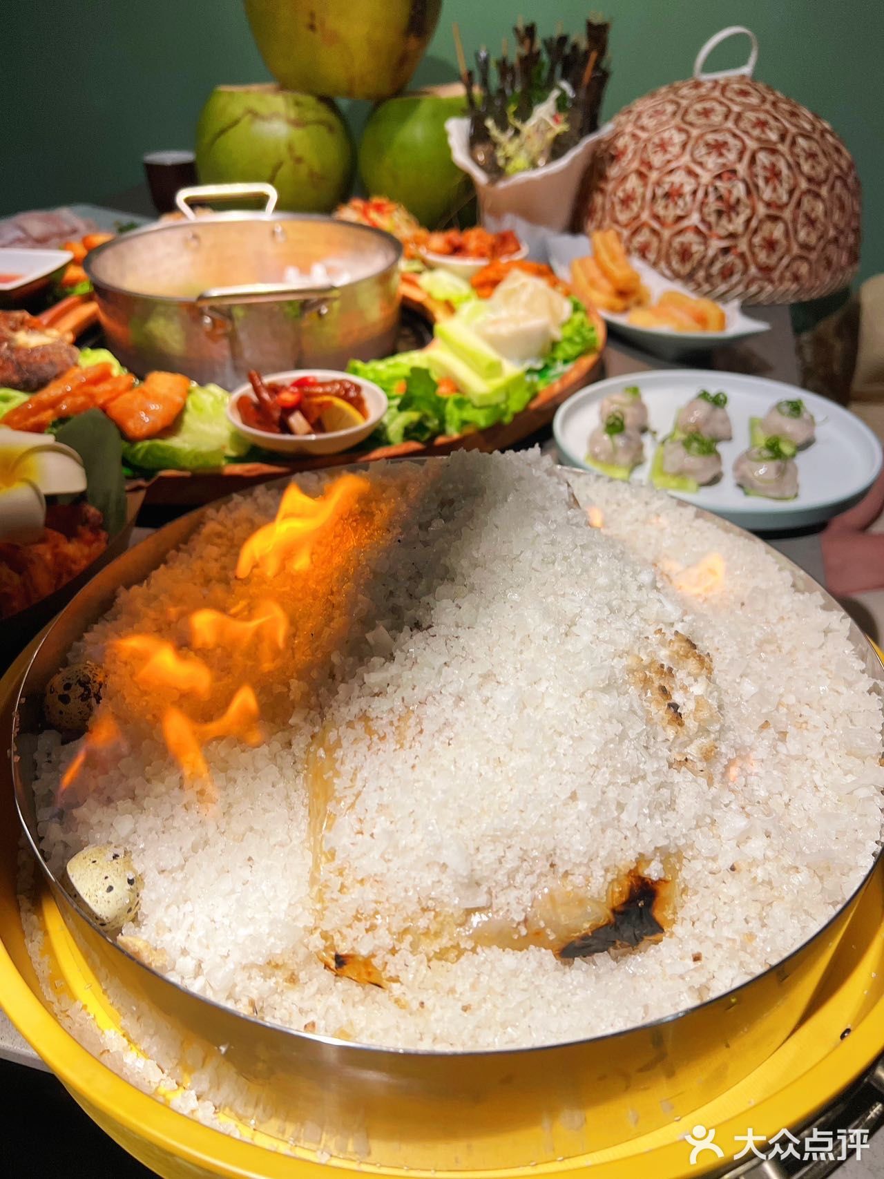 必点的大转盘超值，一次性吃到十几种海南特色美食