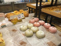-顶东面包花园·生日蛋糕(世博店)