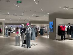 -URBAN REVIVO(西安Momopark店)