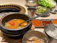 -蚂蚁洞·烤肉大营地(上海静安大悦城店)