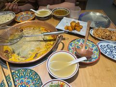 -洱火云南酸菜牛肉火锅(石景山当代商城店)