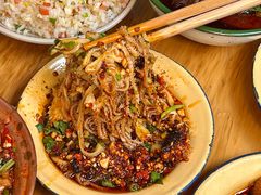 -拈签一笑黄牛肉辣卤串串