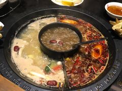 -重庆德庄火锅(体育中心店)