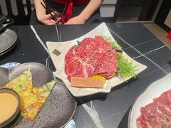 -山川小町·极番烧肉(新地假日广场店)