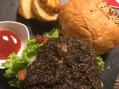 -HIGH FIVE哈福手工汉堡(桂林路店)