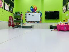 -缤纷鸟美术书法(汉神购物广场校区)