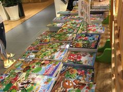 -新华里咖啡书吧(新华书店小寨店)
