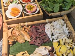 -菌自由丨野生菌火锅特色庭院餐厅(丽江古城店)