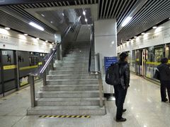 -龙溪路(地铁站)